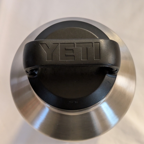 YETI 64oz Stainless Steel Silver Wide Mouth Screw Lid Chug Cap - Picture 4 of 7